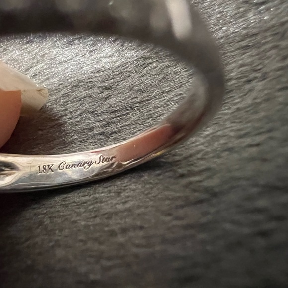 Cirari Couture Orange Yellow Pear diamond halo ring, 18k 2 tone ring - Picture 6 of 7